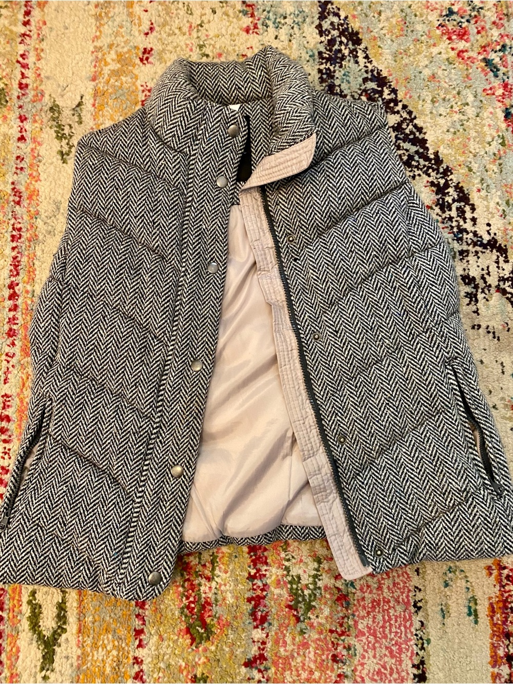 GAP Black & White Herringbone Quilted Vest